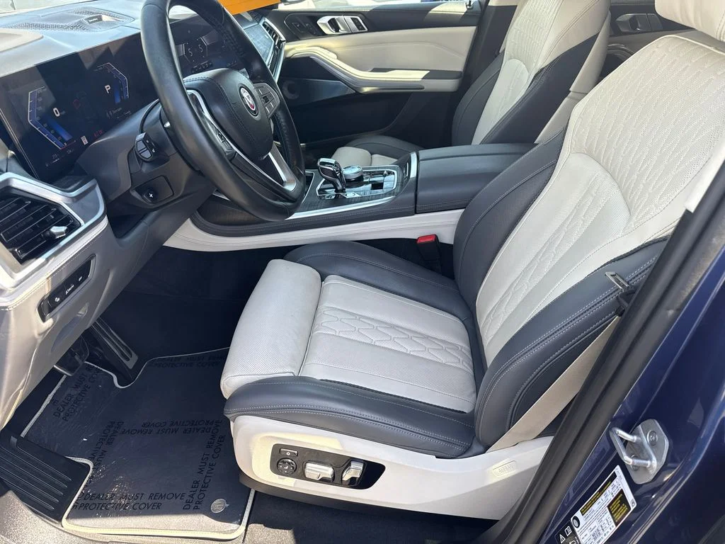 Used 2025 Blue BMW ALPINA XB7 image 24