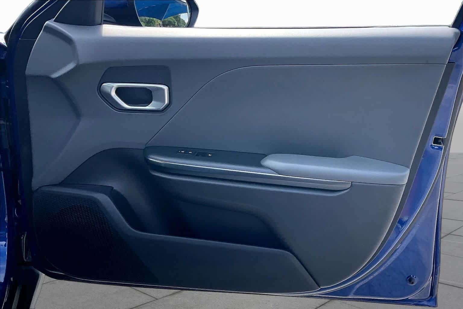 2025 Kia K4 LXS - Photo 21