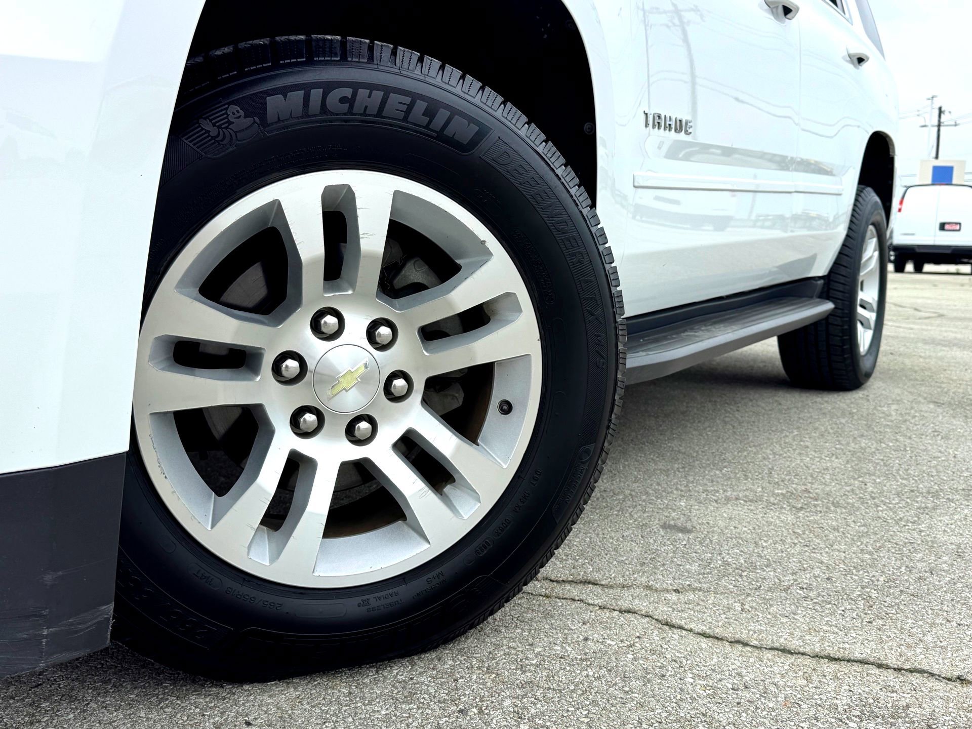 Used 2018 SUMMIT WHITE Chevrolet LS image 2