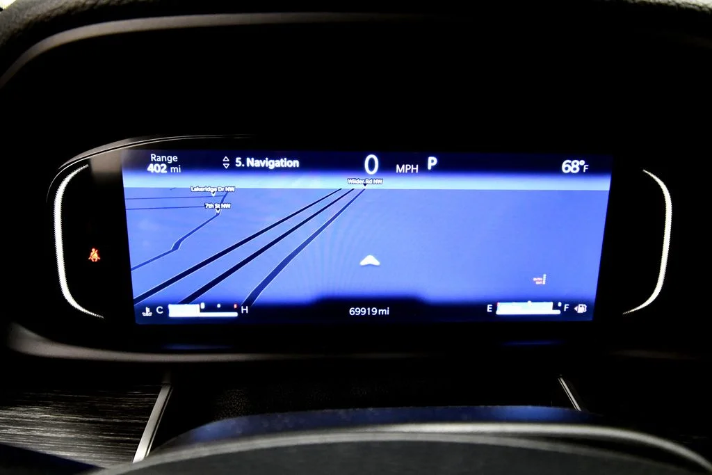 Used 2024 White Jeep Series III image 23