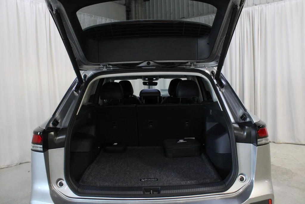 New 2026 Silver Volkswagen SE image 31