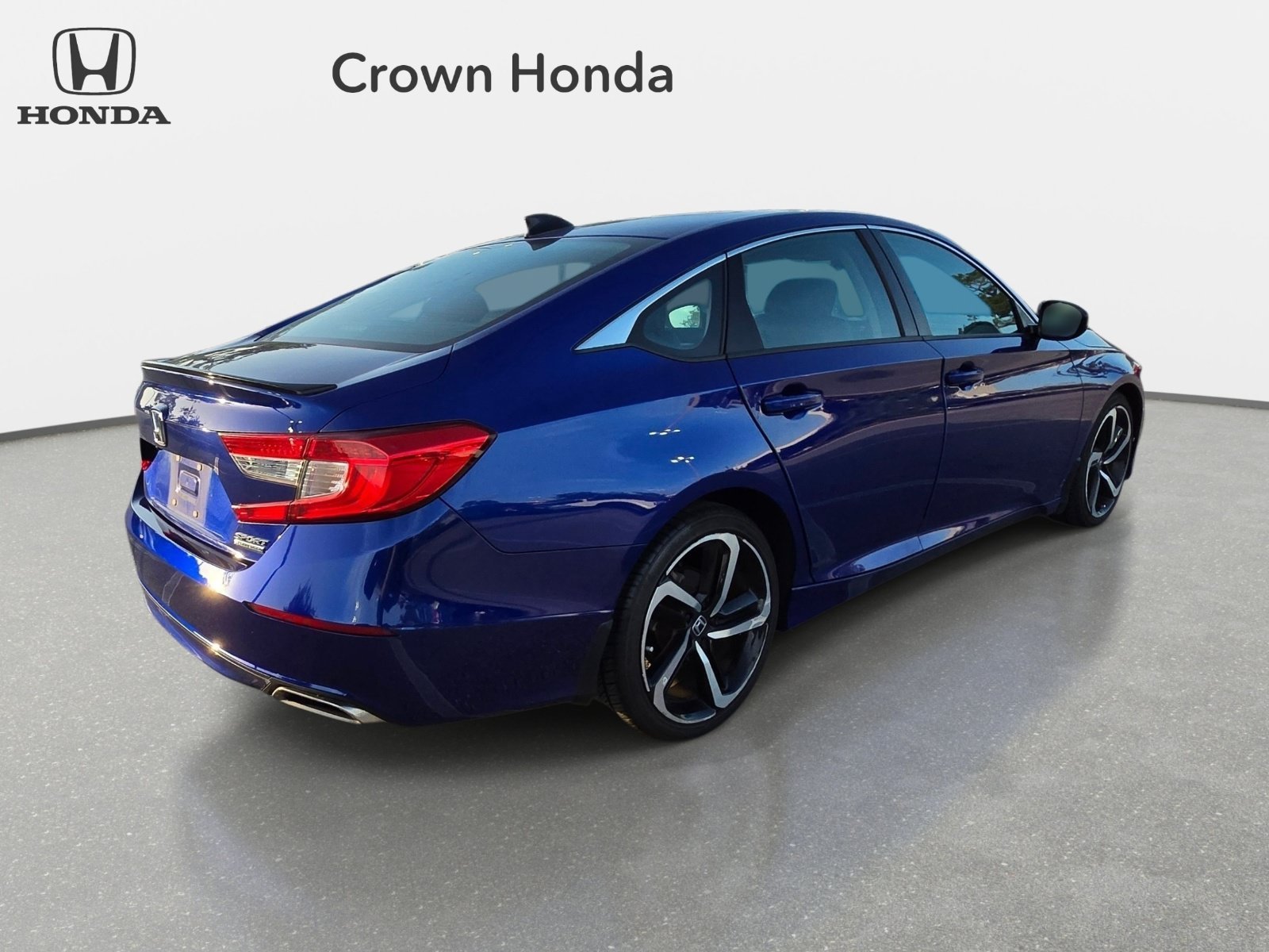 Used 2022 Still Night Pearl Honda Sport SE image 5