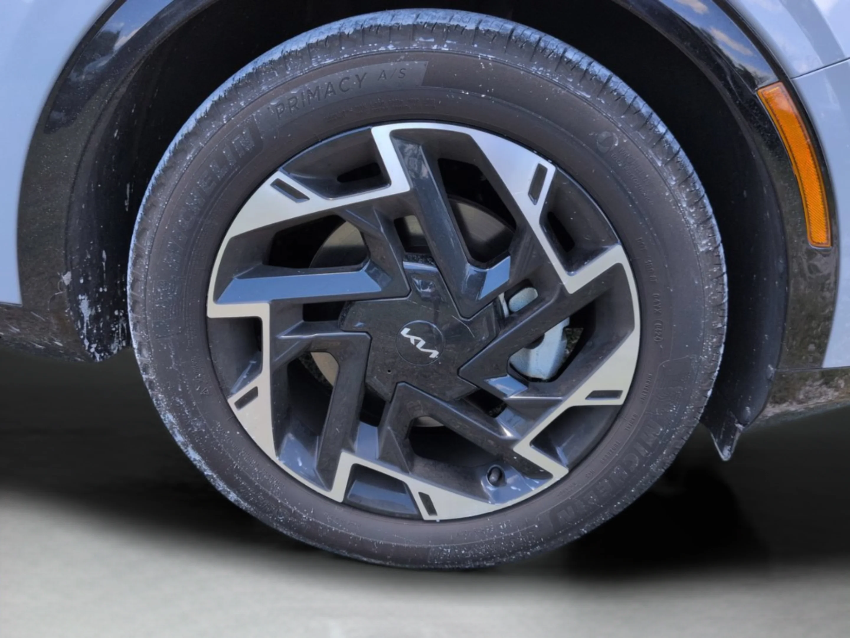 Certified Used 2024 Wolf Gray Kia SX-Prestige image 32