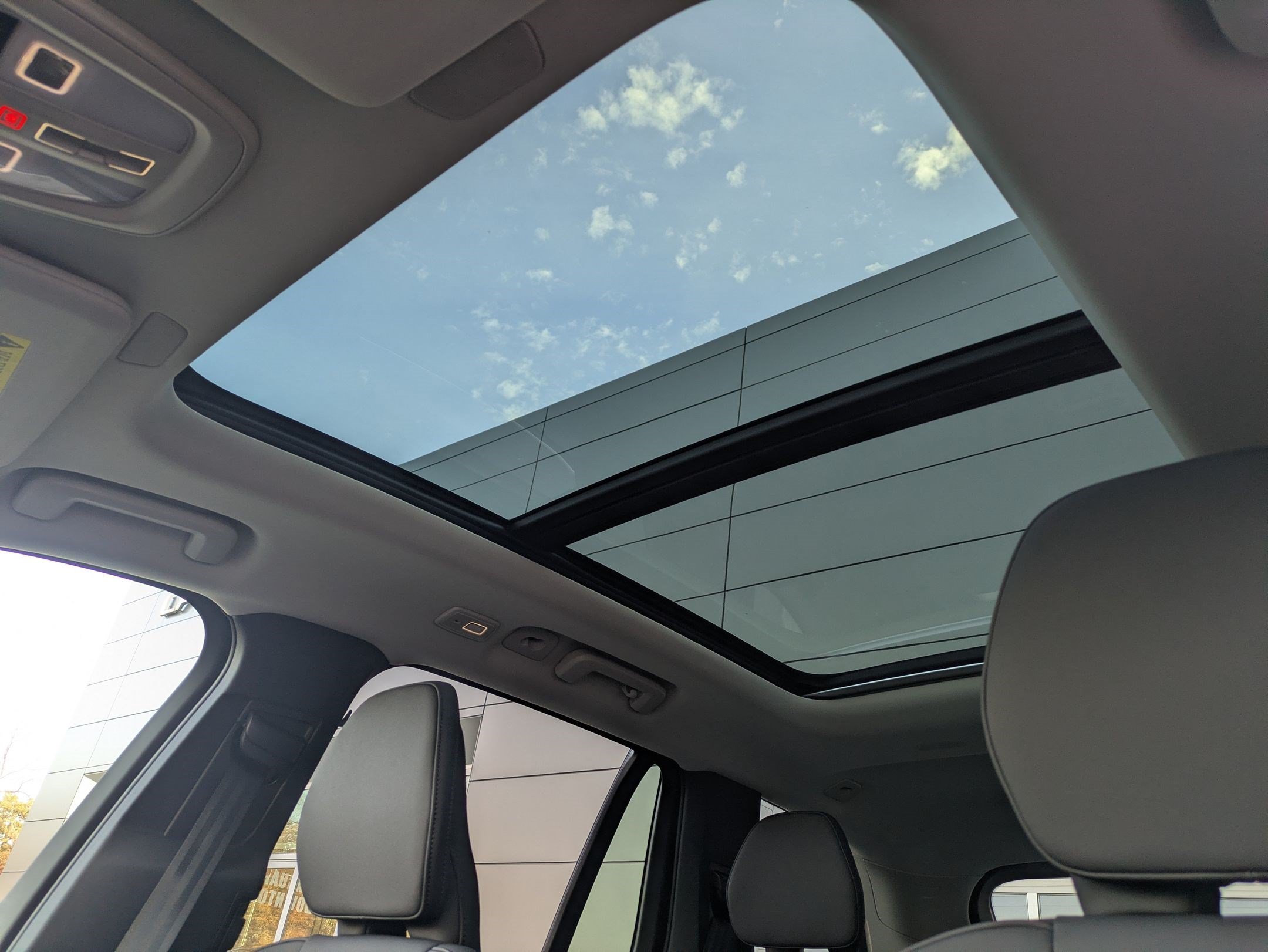New 2026 Onyx Black Metallic Volvo Plus image 14