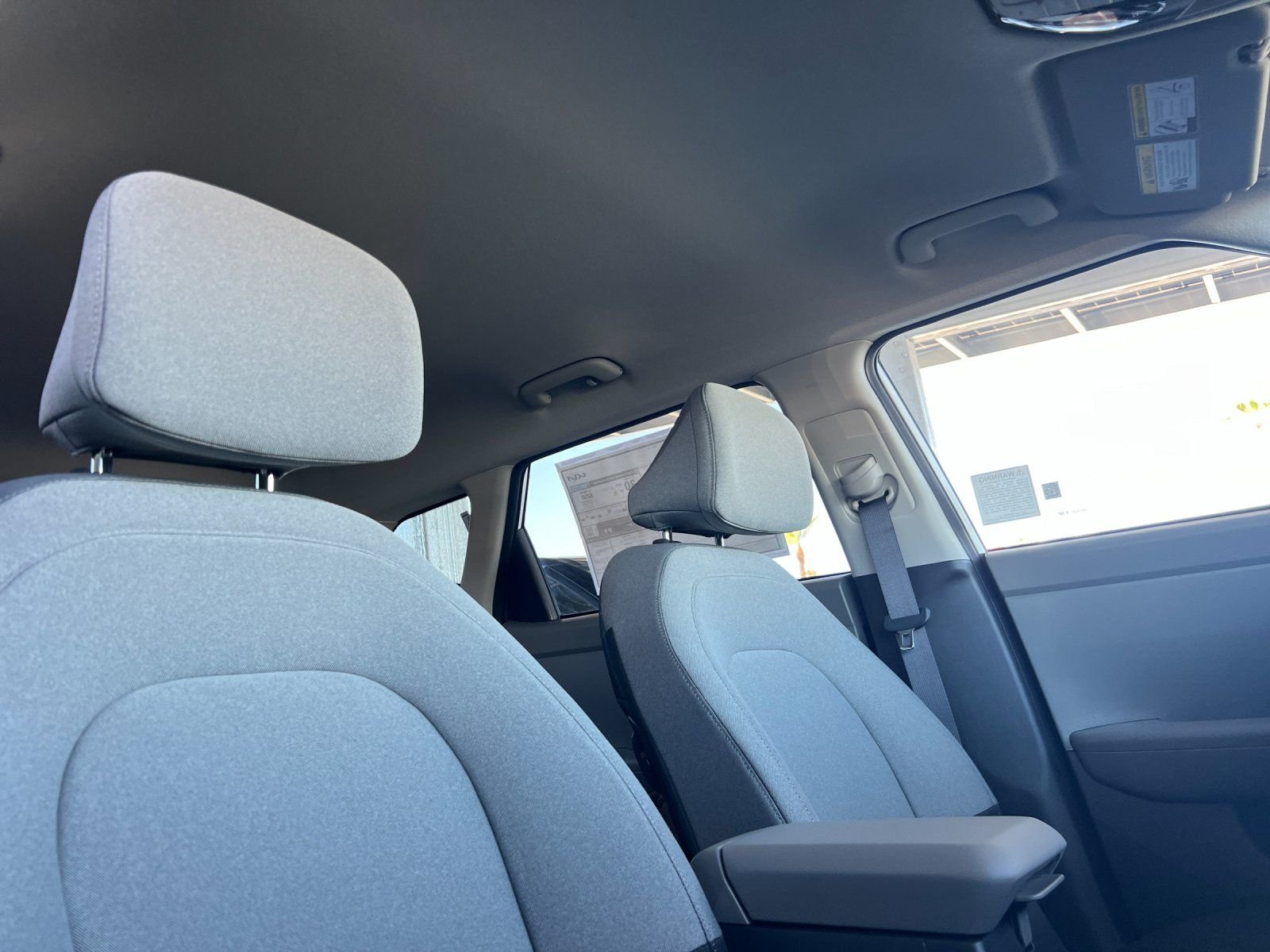 New 2027 Snow White Pearl Kia LX image 17