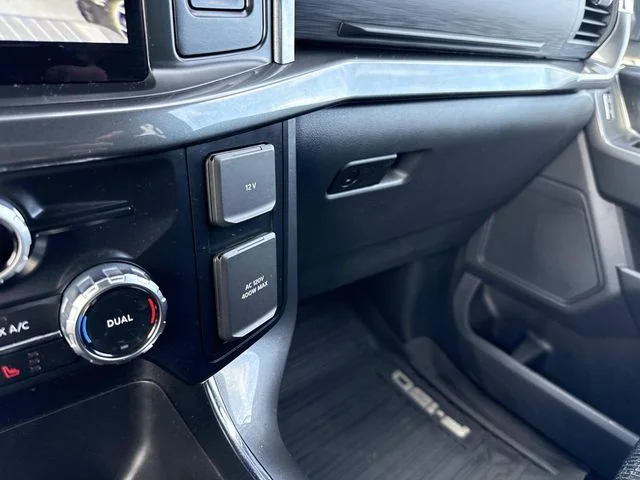 Used 2023 Silver Ford XLT image 26