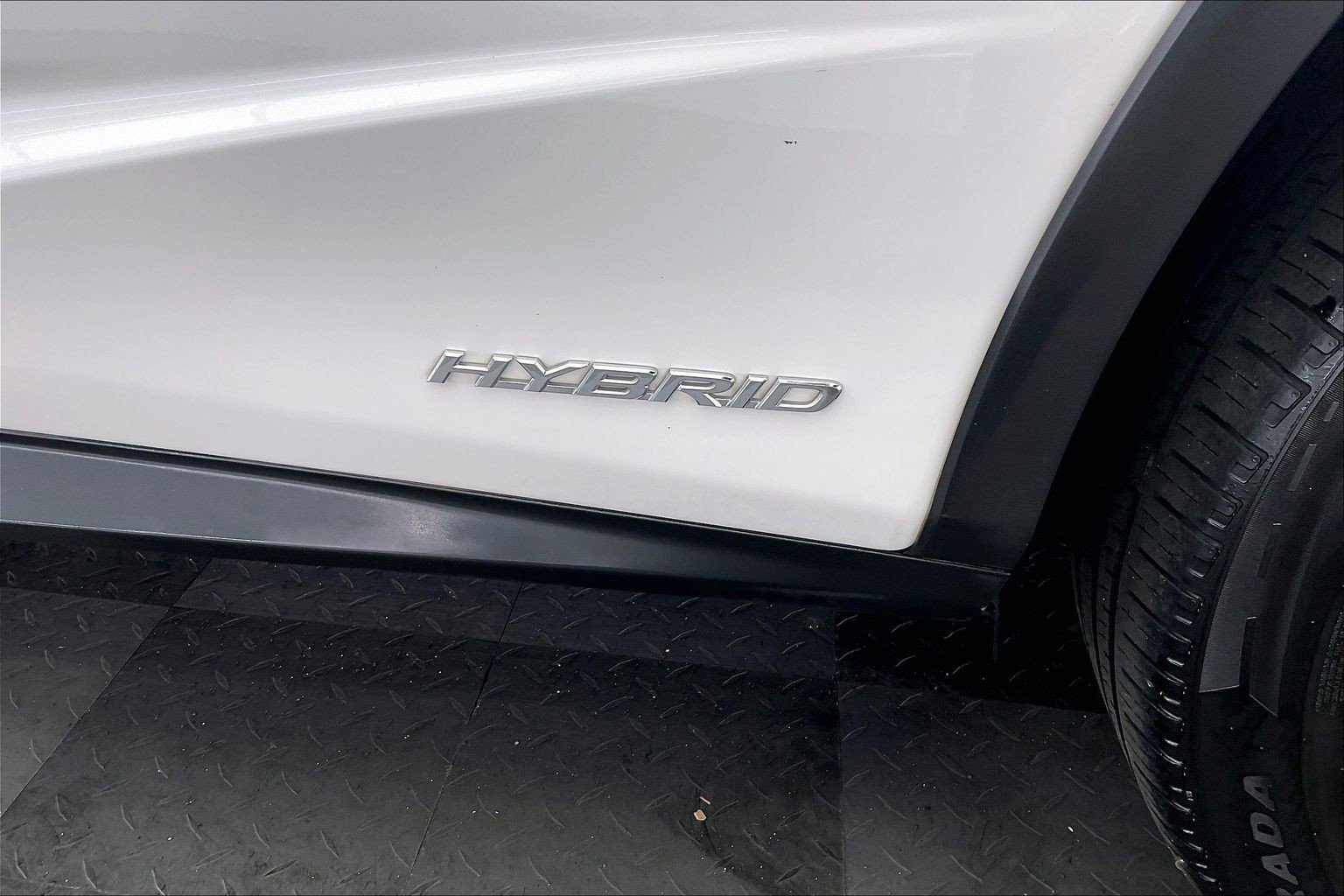 Used 2018 Eminent White Pearl Lexus 450h image 7