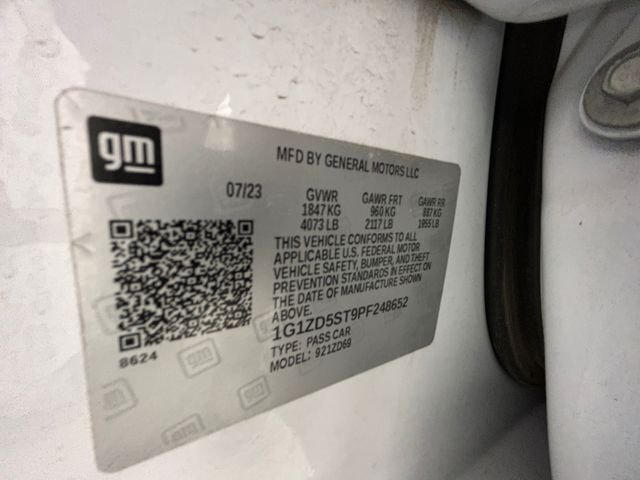 Used 2023 White Chevrolet LT image 20