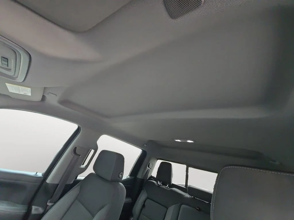 Used 2019 Onyx Black GMC SLE image 17
