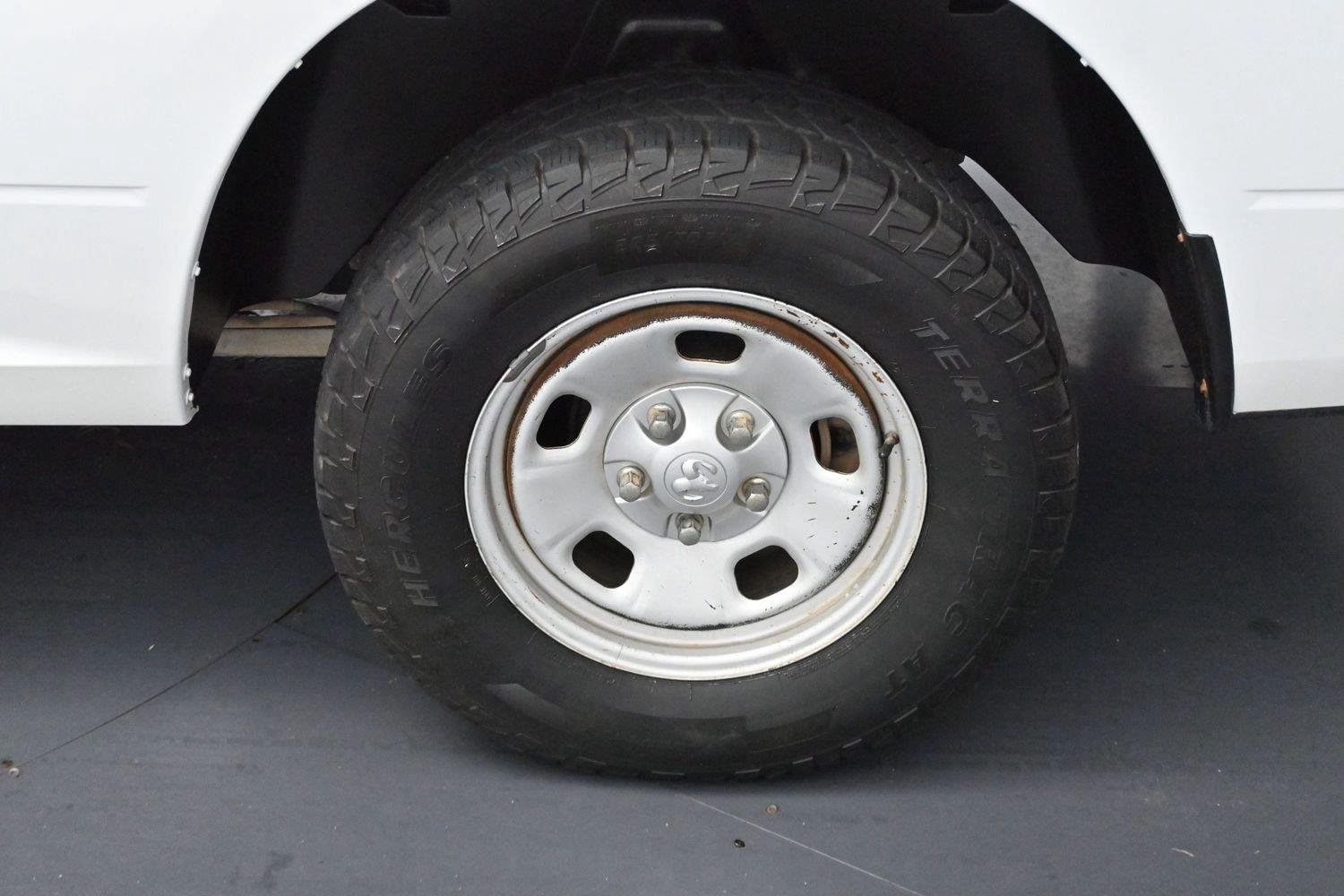 Used 2015 Bright White Clearcoat Ram Tradesman image 25