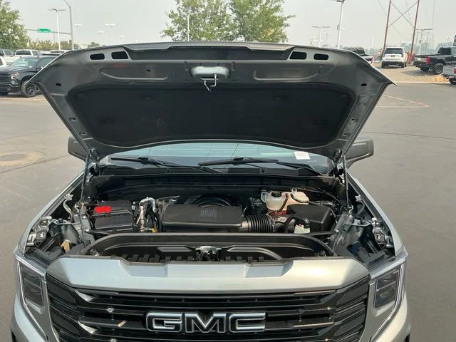 Used 2024 Silver GMC Elevation image 21