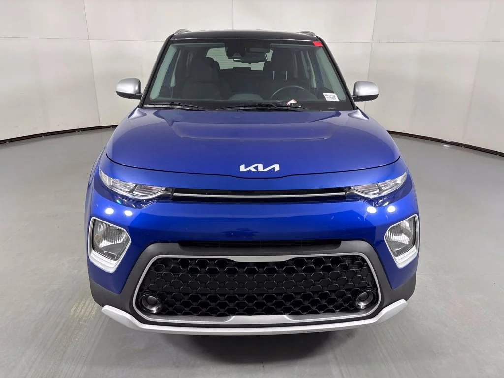 Used 2022 Blue Kia X-Line image 3