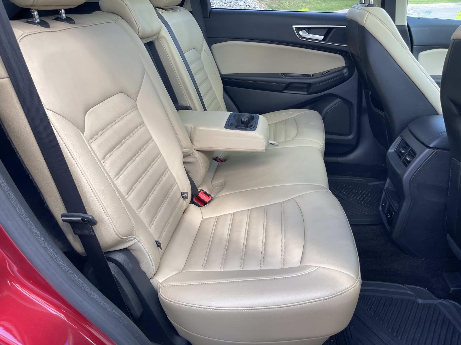 Used 2015 Ruby Red Metallic Tinted Clearcoat Ford SEL image 21
