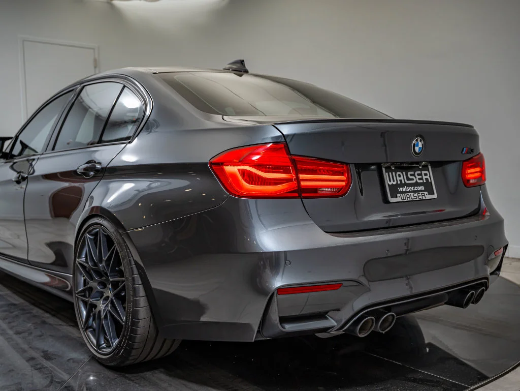 Used 2018 Mineral Gray Metallic BMW  image 21