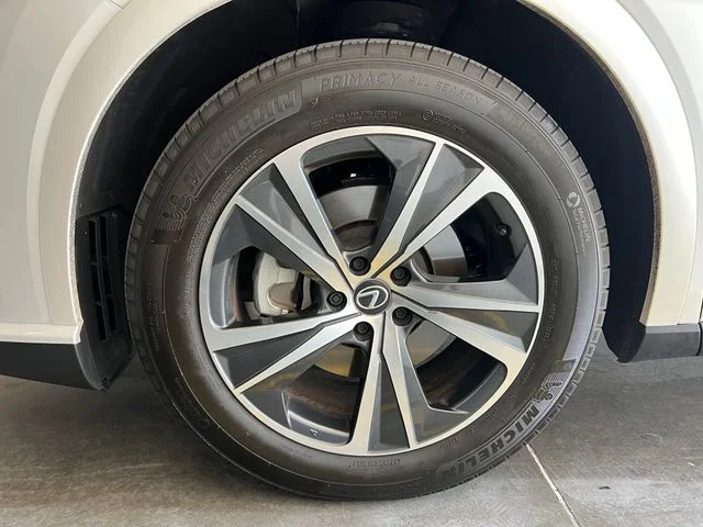 Certified Used 2025 Eminent White Pearl Lexus 350 image 9