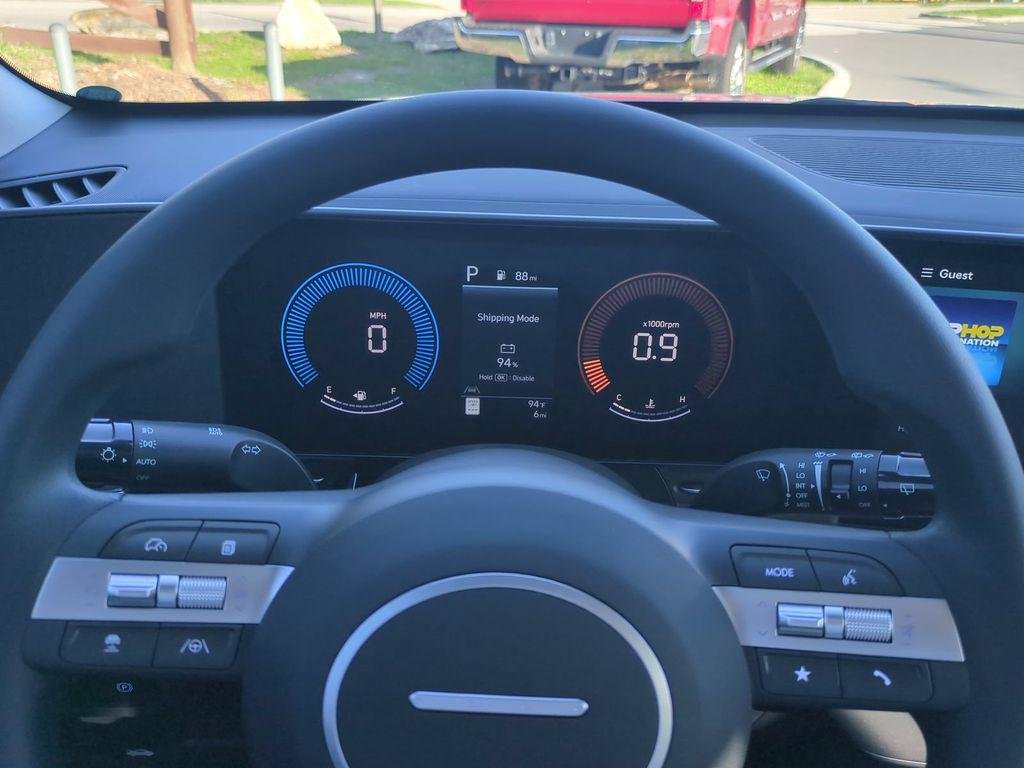 New 2027 Green Hyundai SE FWD image 32