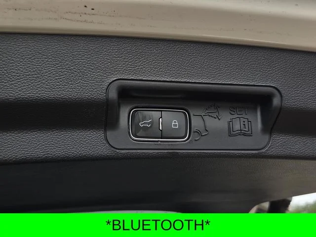 Used 2024 White Ford XLT image 12