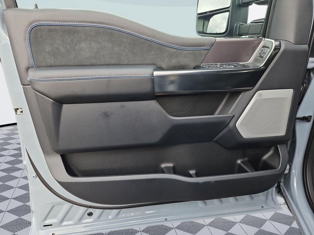 2026 Ford F-250 Super Duty Platinum - Photo 48
