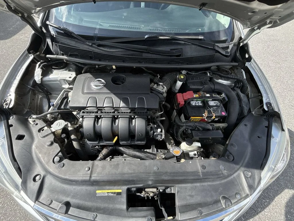 Used 2015 Silver Nissan S image 17