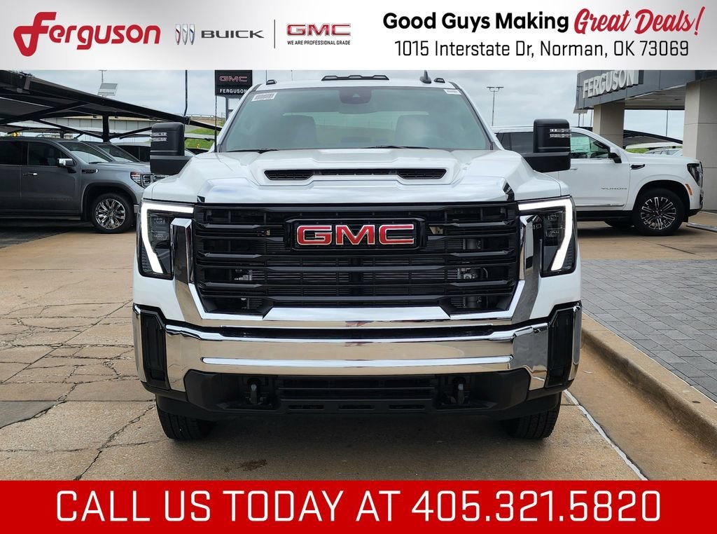 2026 GMC Sierra 3500HD Pro - Photo 8