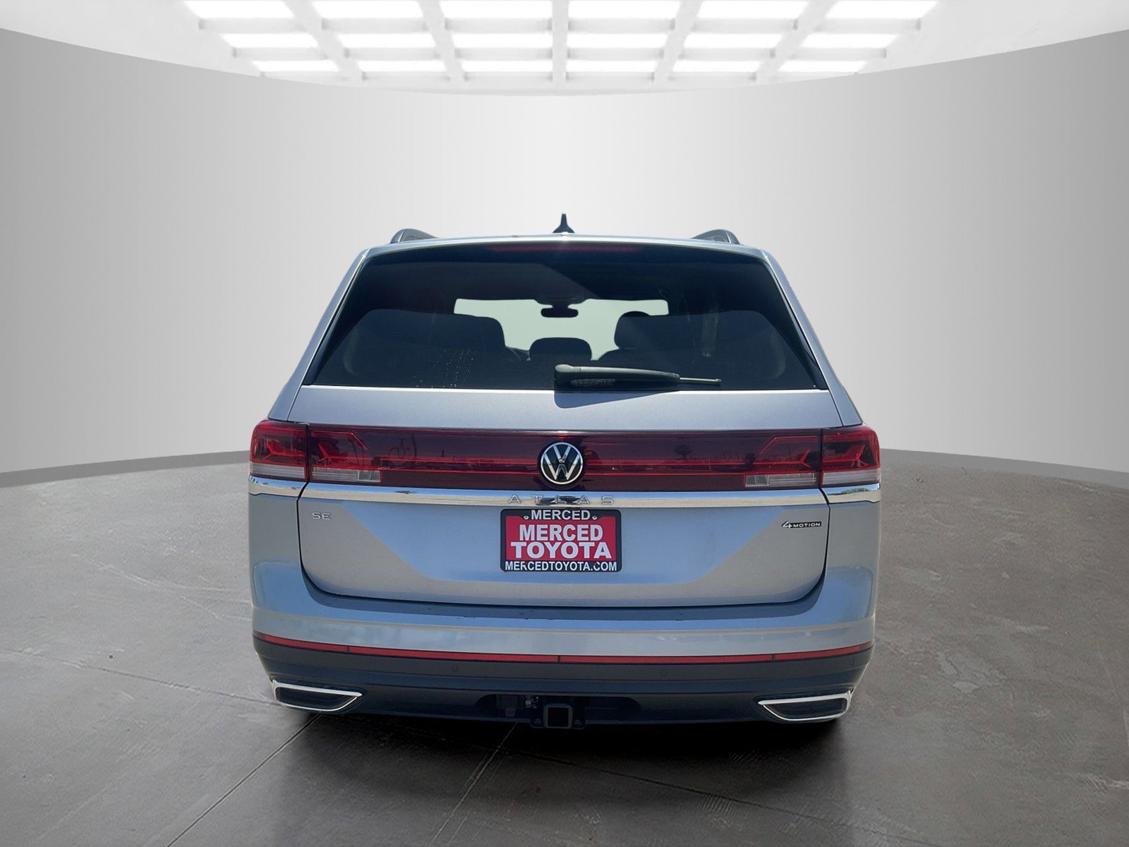 Used 2024 Silver Mist Metallic Volkswagen 2.0T SE w/Technology image 4