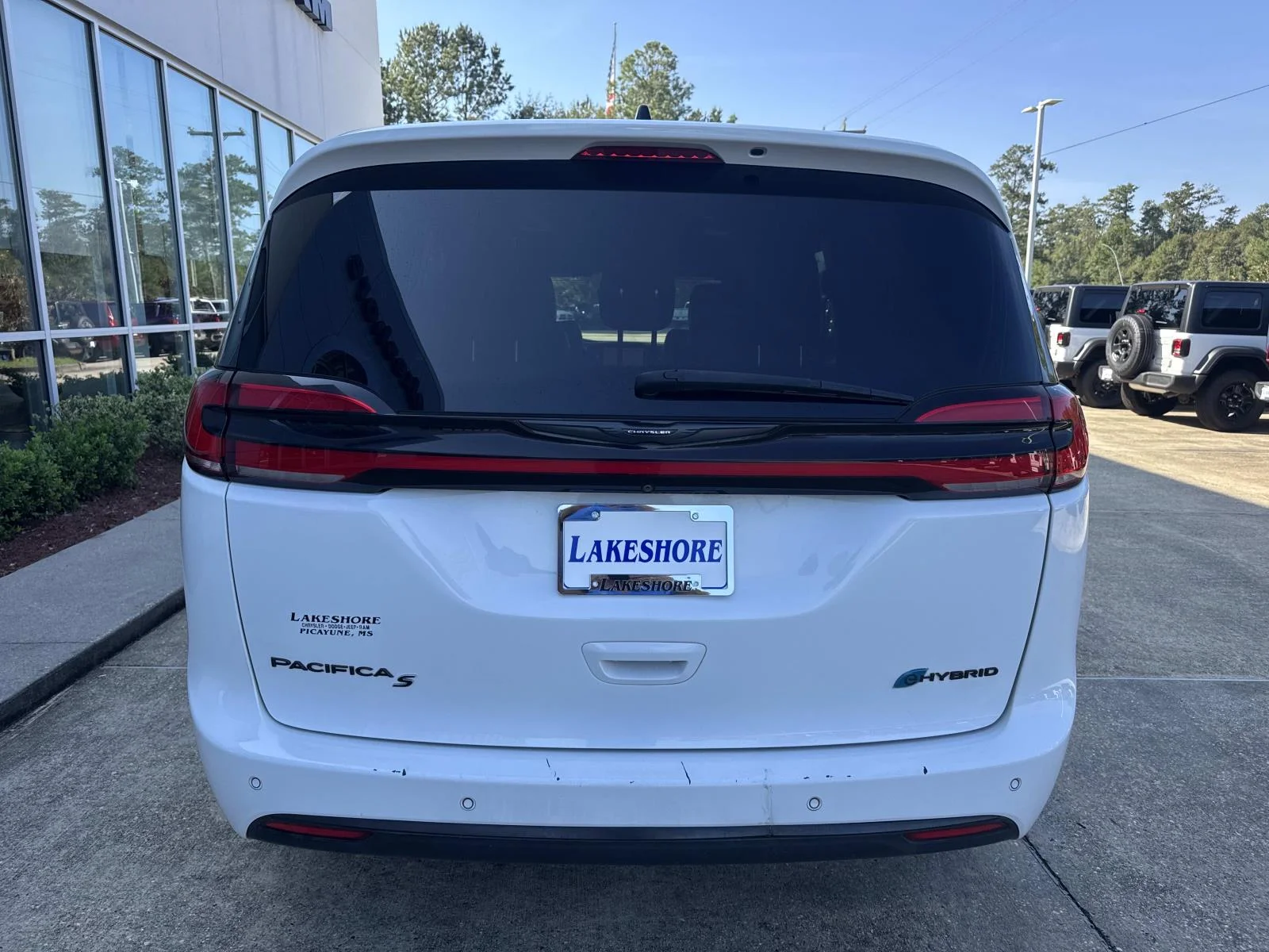 Used 2024 White Chrysler Hybrid S Appearance Pkg FWD image 6