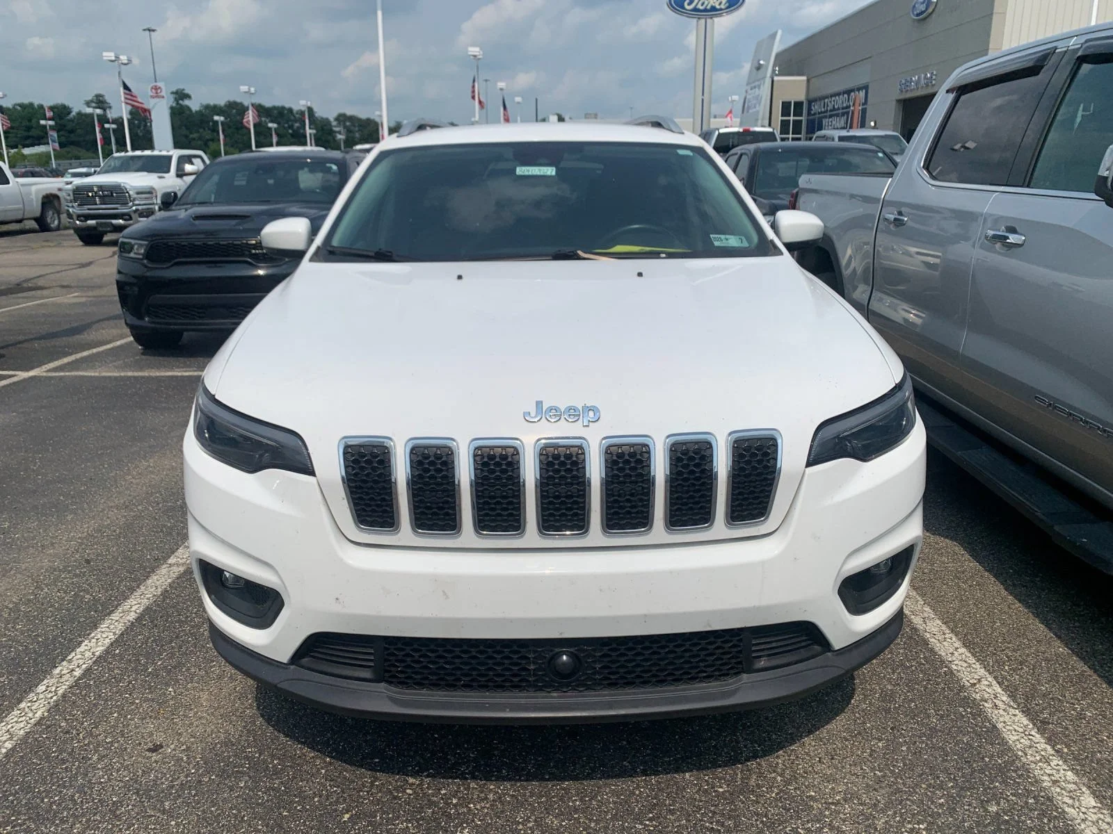Used 2021 White Jeep Latitude Lux 4x4 image 6