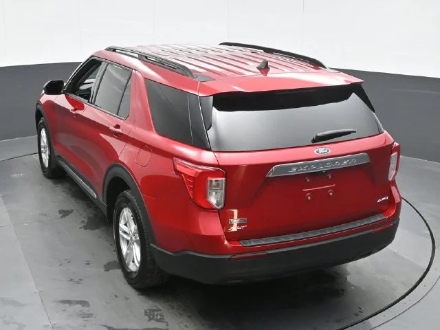 Used 2023 Red Ford XLT image 10