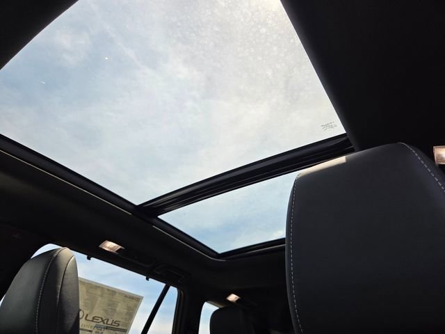 New 2026 Wind Chill Pearl Lexus LUXURY AWD image 16