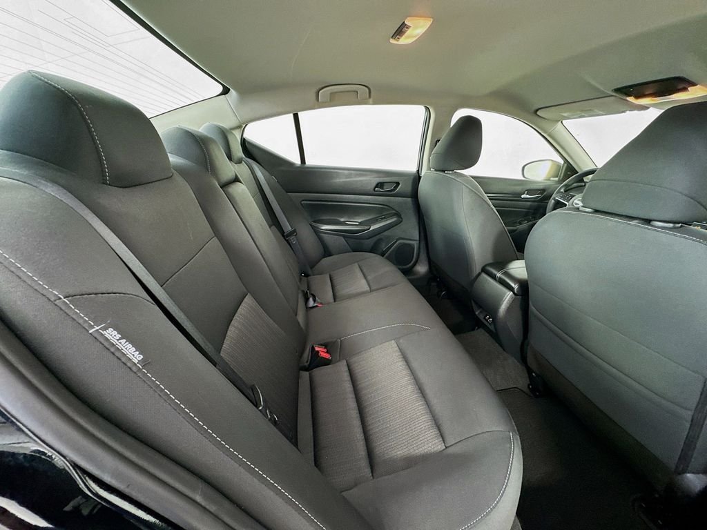 Used 2025 Super Black Clearcoat Nissan 2.5 SV image 31