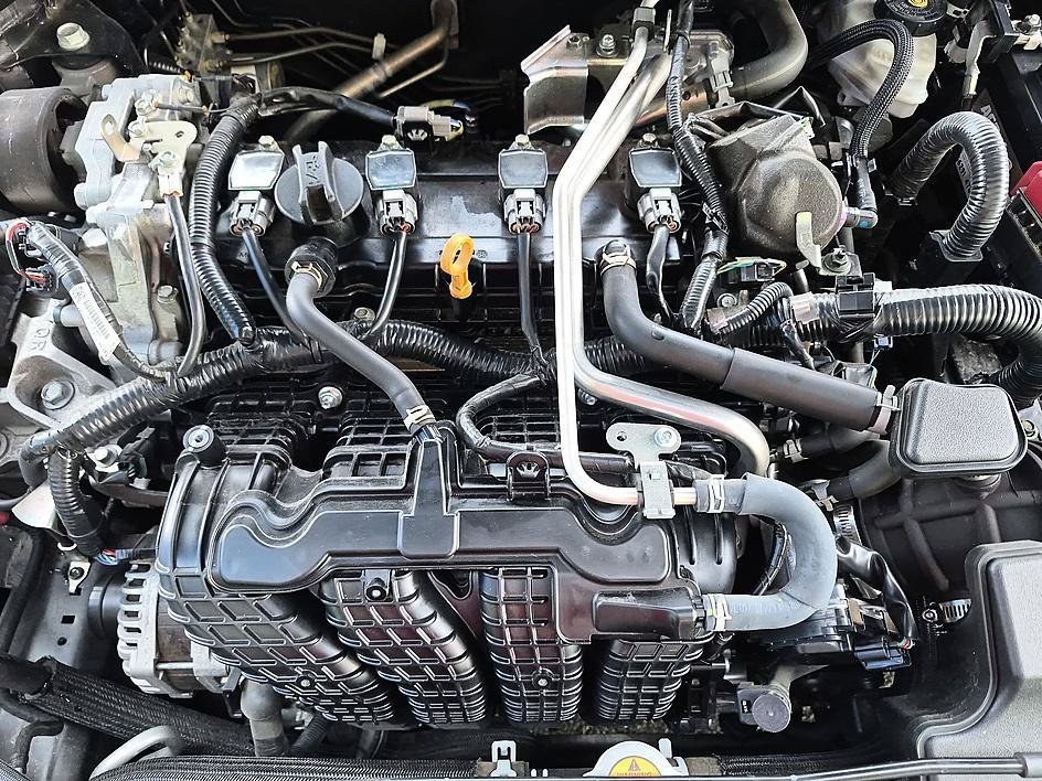 Used 2024 Super Black Nissan 2.5 SV image 34