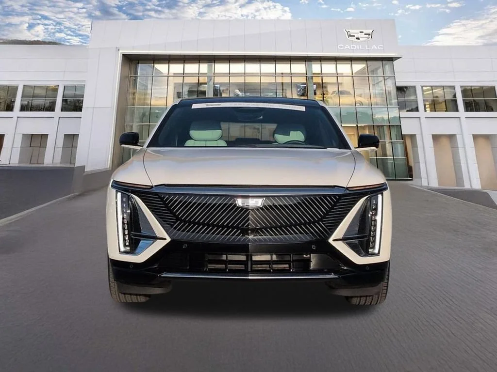 Certified 2024 Cadillac LYRIQ Luxury 1 with VIN 1GYKPPRL6RZ121919 for sale in Calabasas, CA