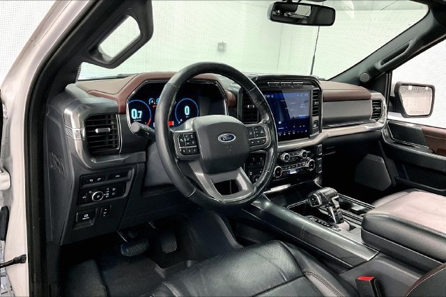 Used 2022 Oxford White Ford Lariat image 16
