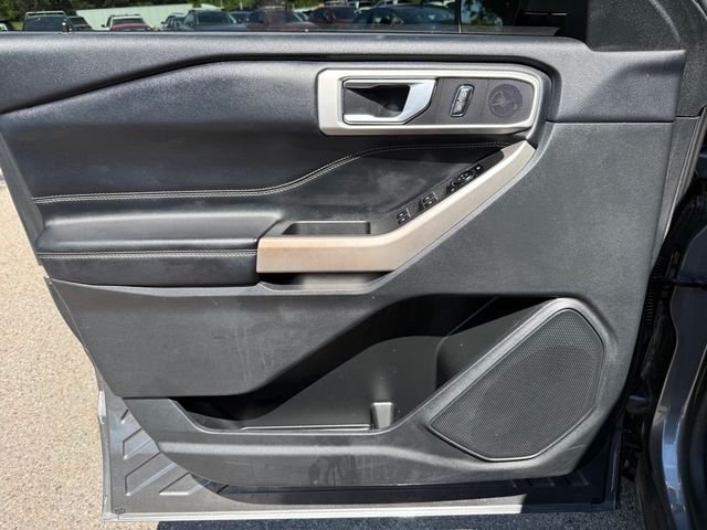 Used 2022 Gray Ford XLT image 25