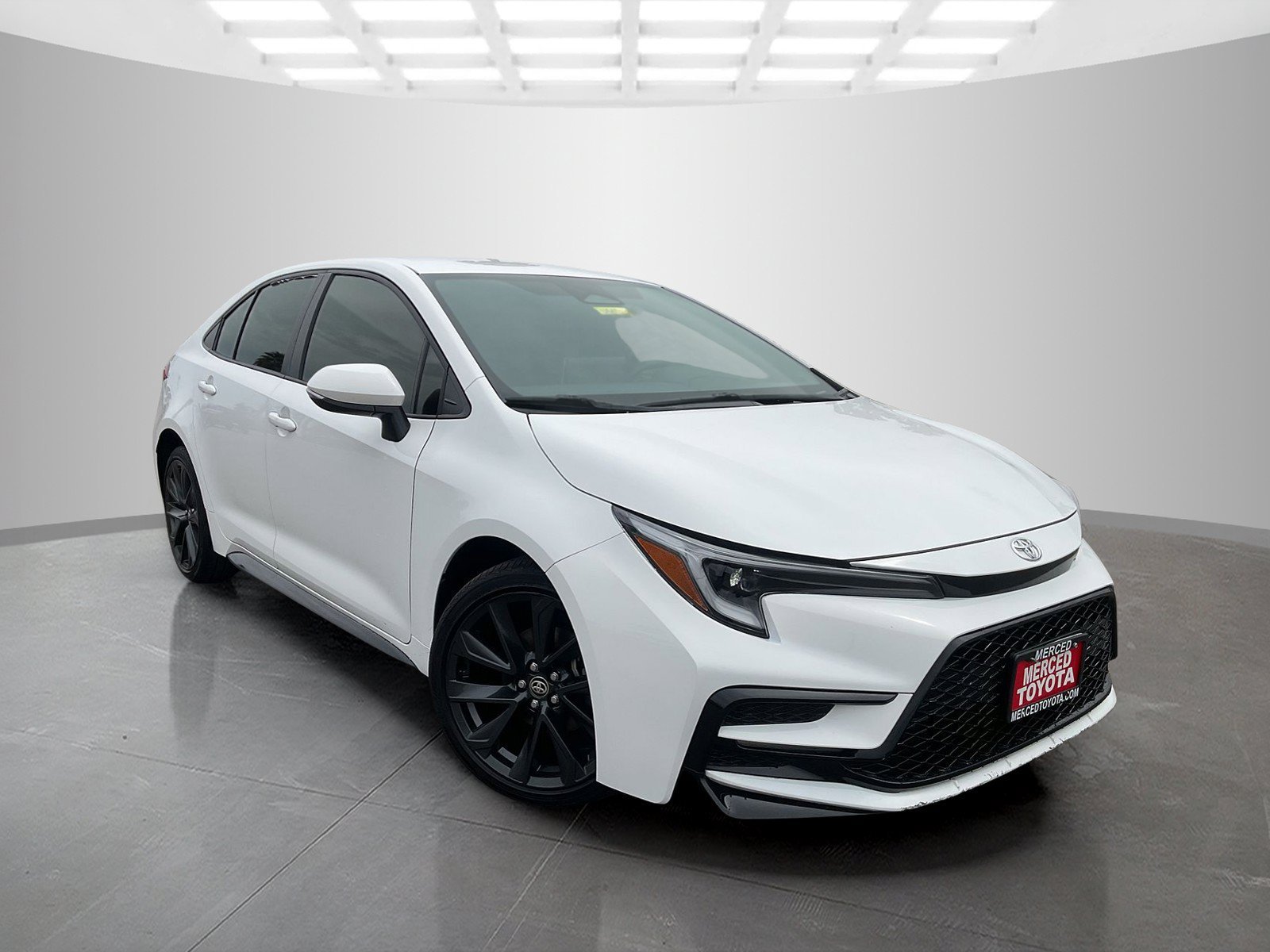 Certified Used 2026 Ice Toyota Hybrid SE image 7