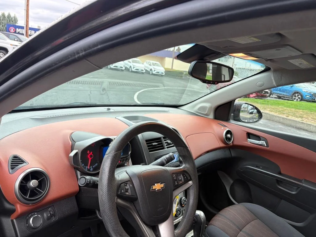 Used 2013 Mocha Bronze Metallic Chevrolet LT image 9