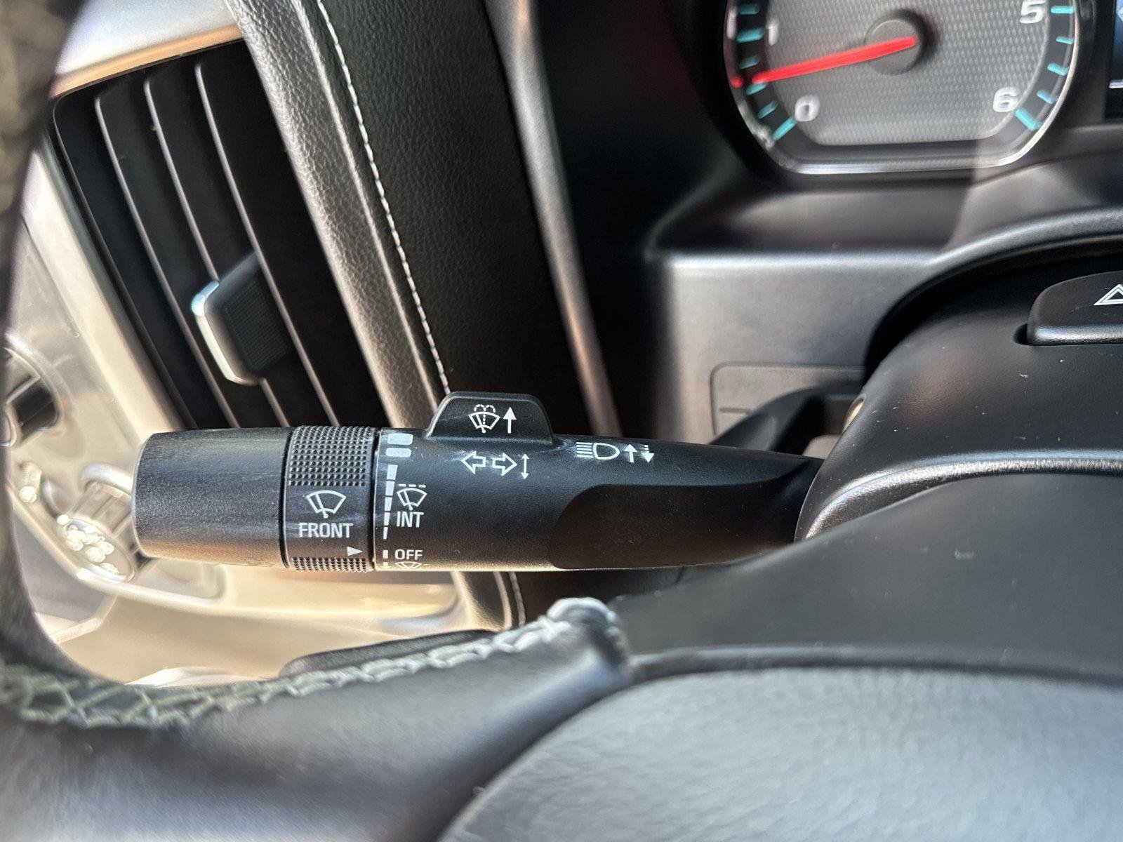 Used 2018 IRIDESCENT PEARL TRICOAT Chevrolet LTZ image 20