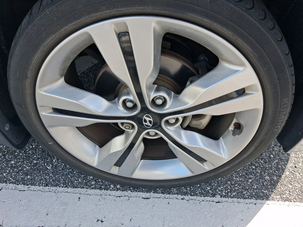 Used 2017 Gray Hyundai Value Edition image 14