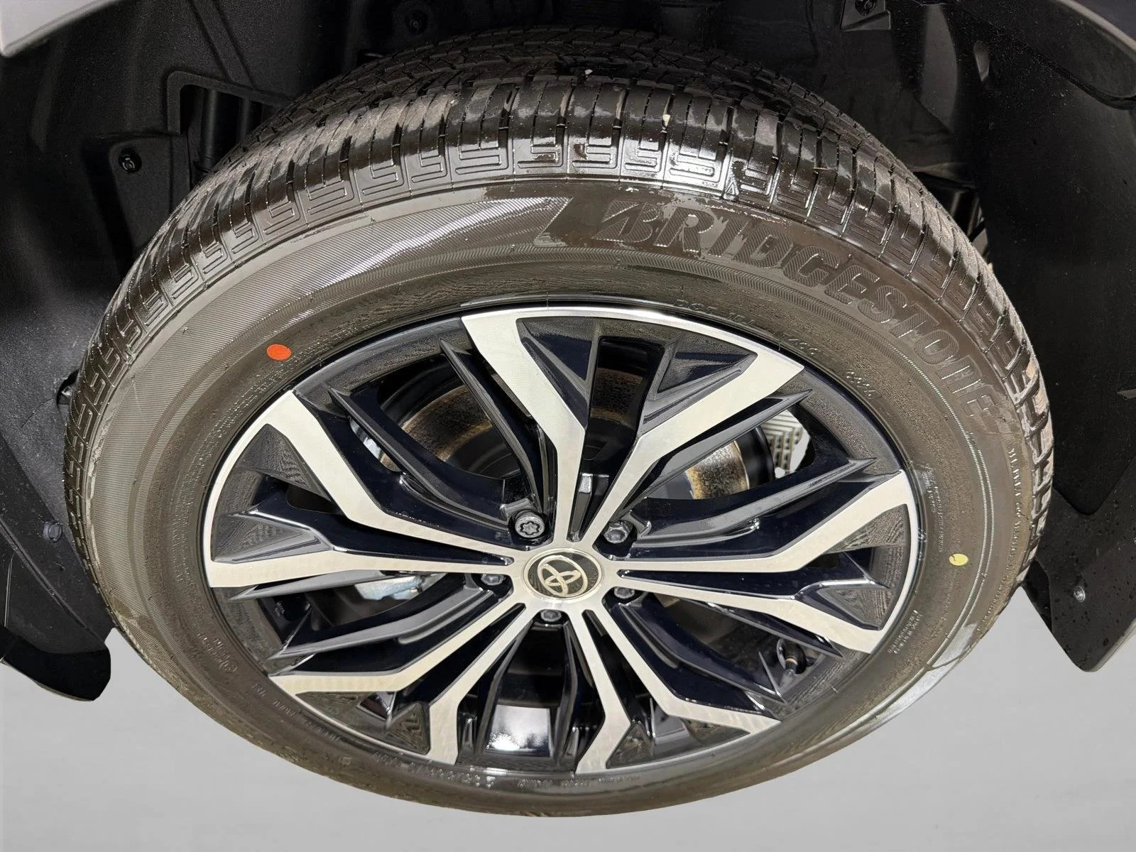 Used 2025 Copper Toyota XLE image 20