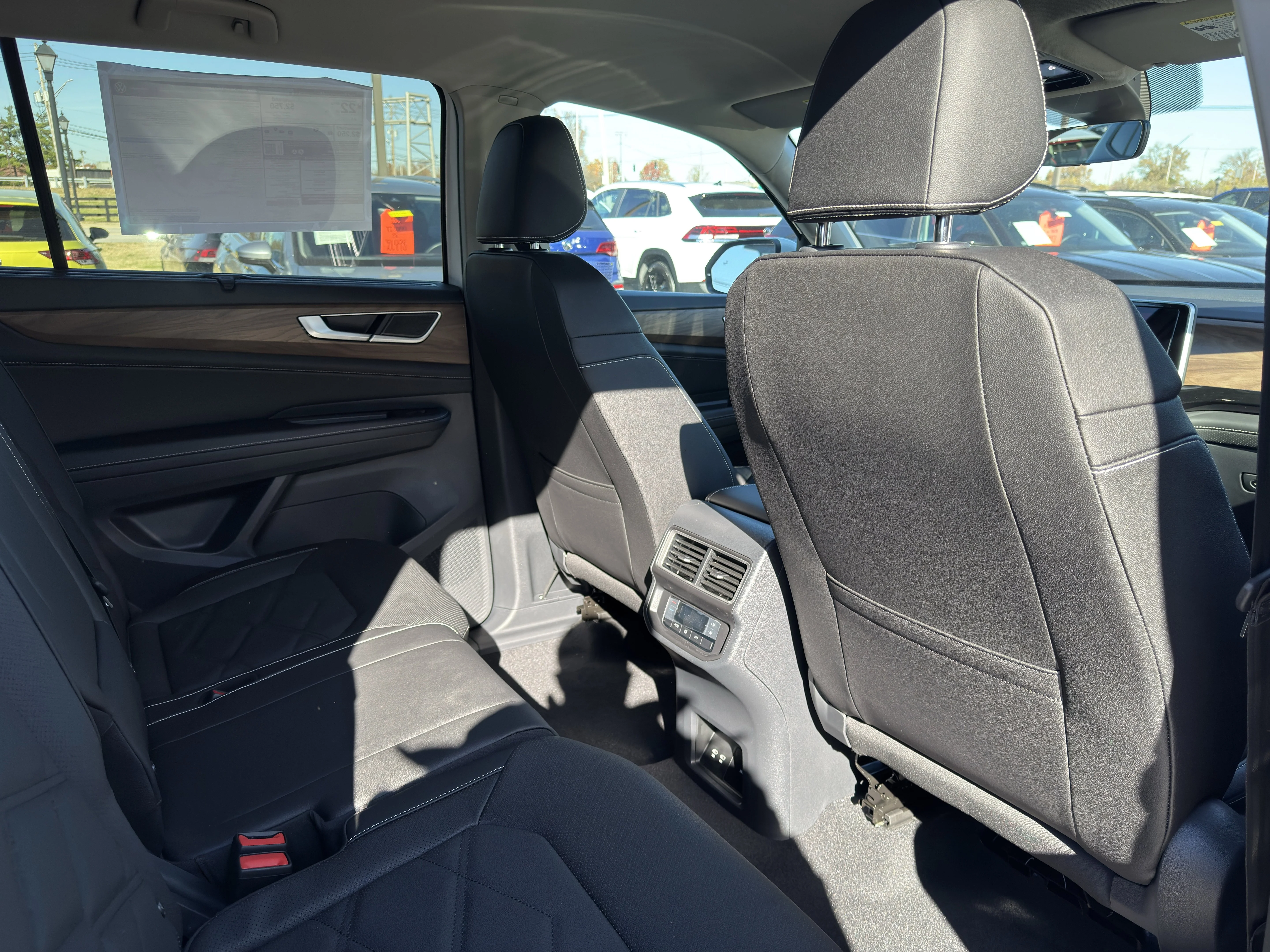 2026 Volkswagen Atlas SE w/Tech - Photo 25