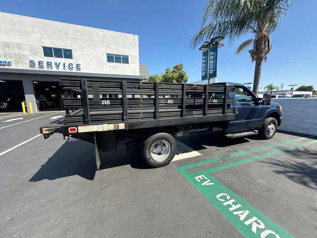 Used 2016 Blue Ford XL image 3