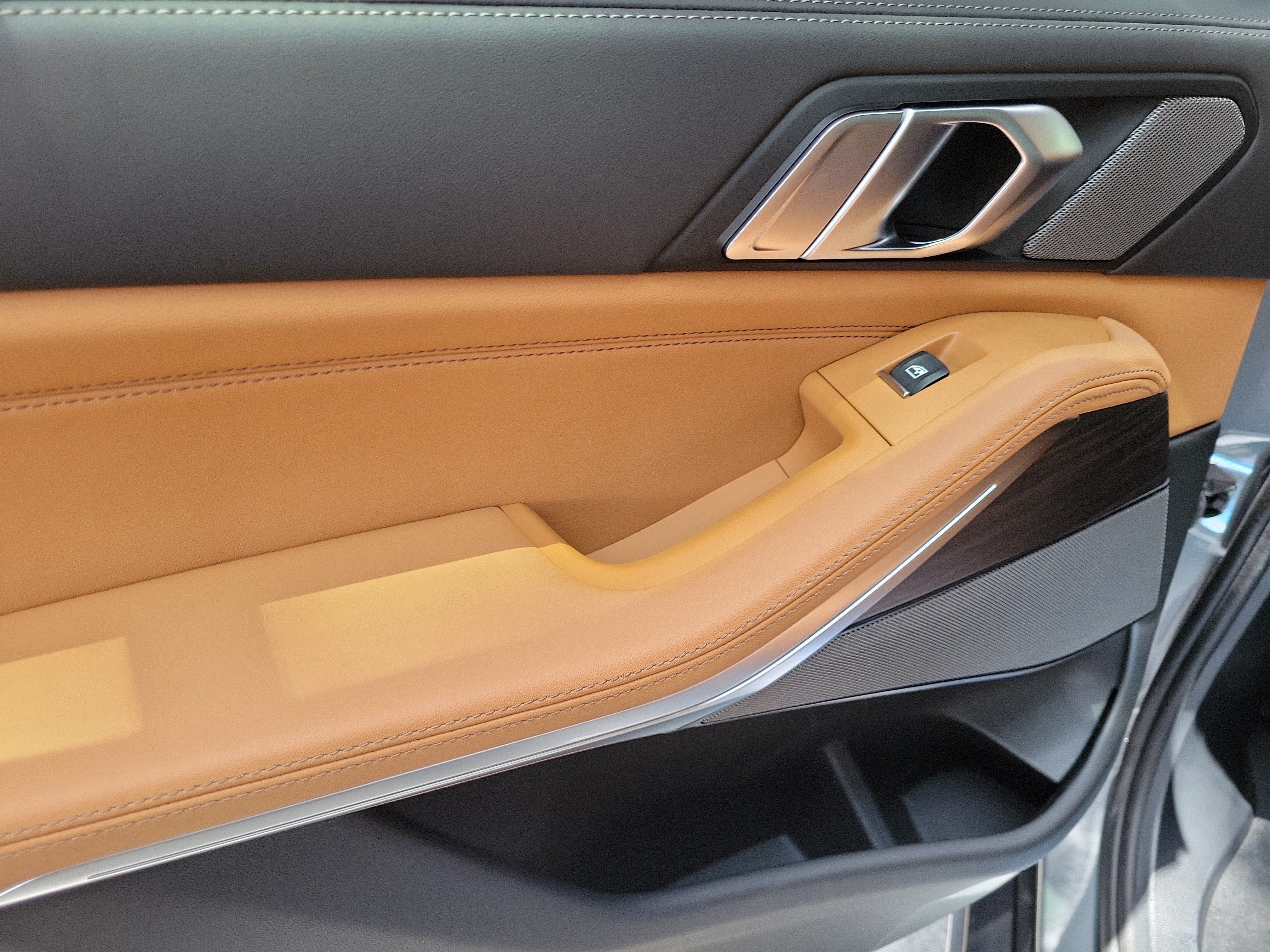 New 2026 Skyscraper Grey Metallic BMW sDrive40i image 11