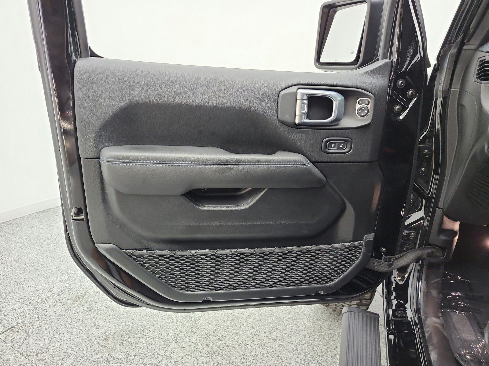 Used 2021 Black Clearcoat Jeep Unlimited Rubicon 4x4 image 12