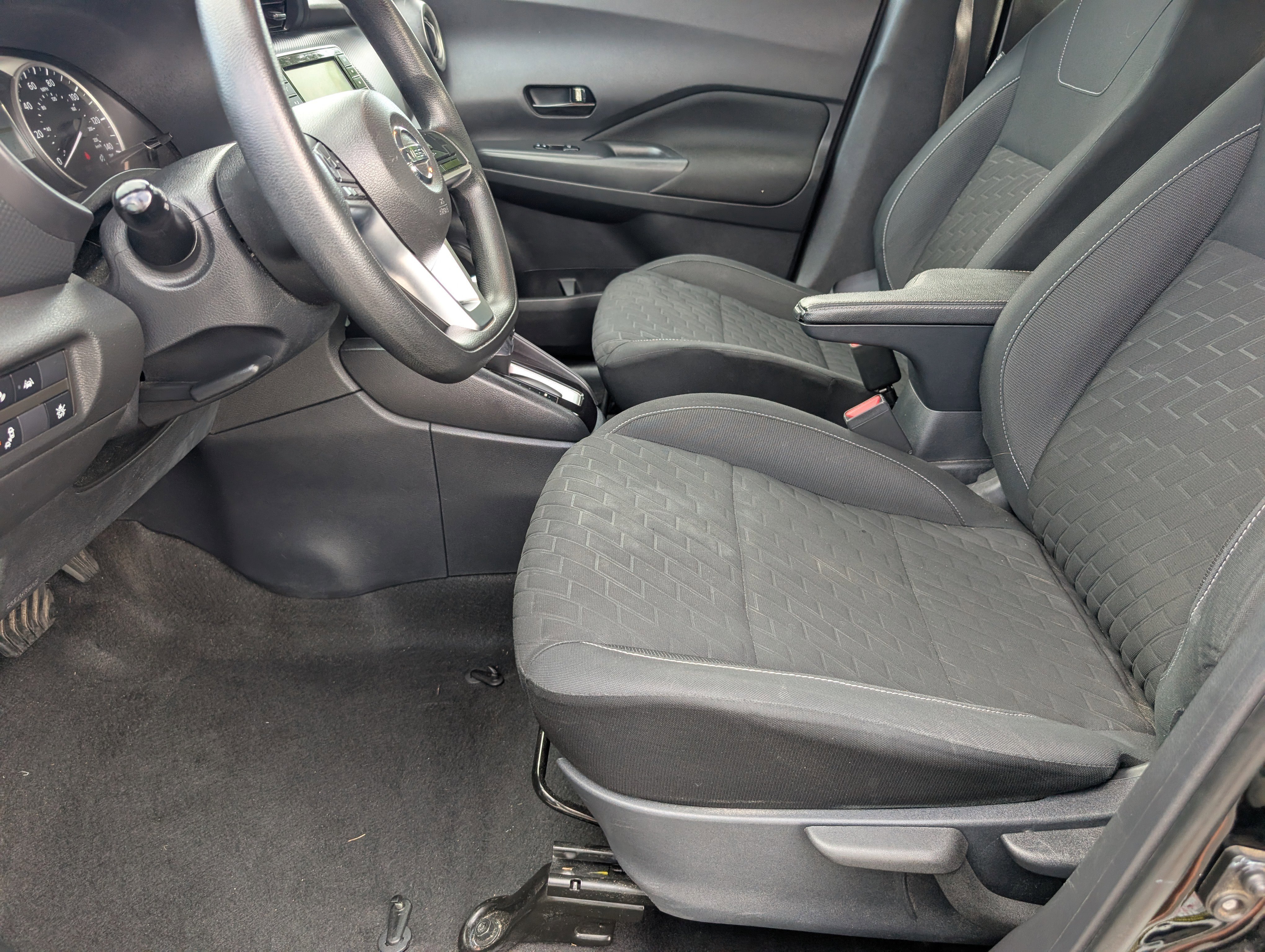 Used 2021 Super Black Nissan S image 15
