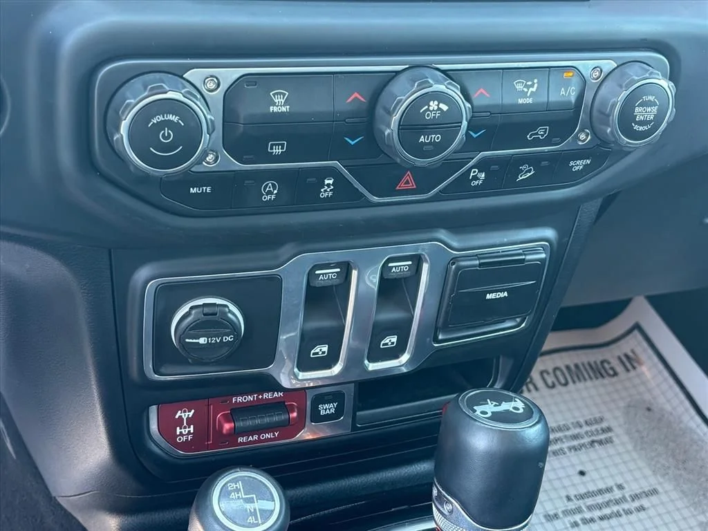 Used 2018 Black Jeep Rubicon image 18