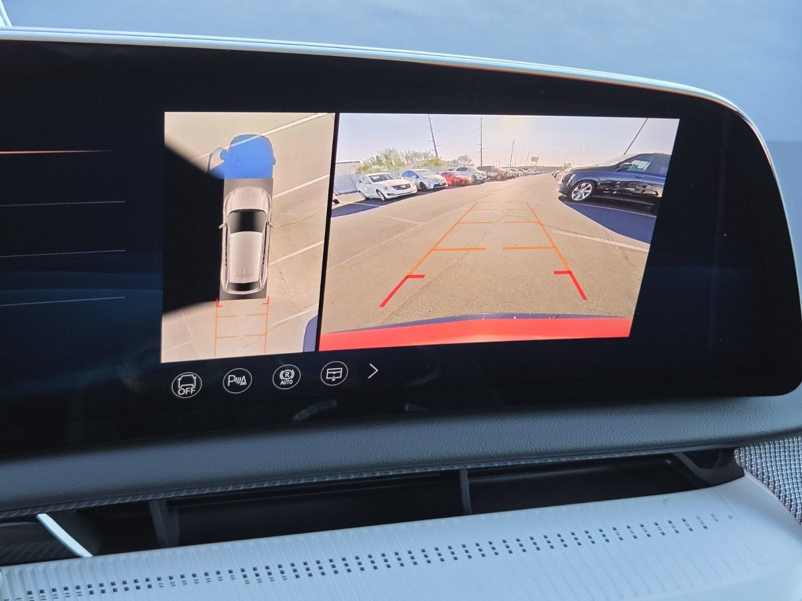 2027 Cadillac OPTIQ Premium Sport - Photo 24