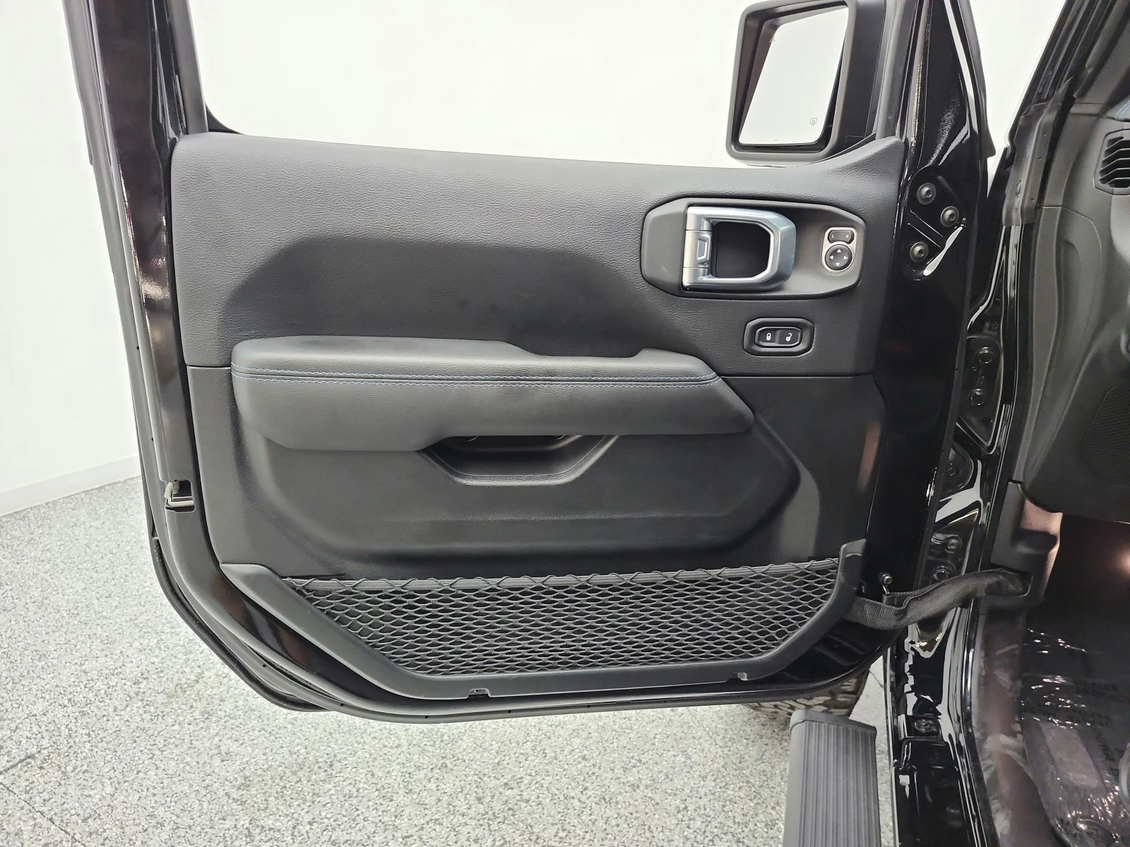 Used 2021 Black Clearcoat Jeep Unlimited Rubicon 4x4 image 12
