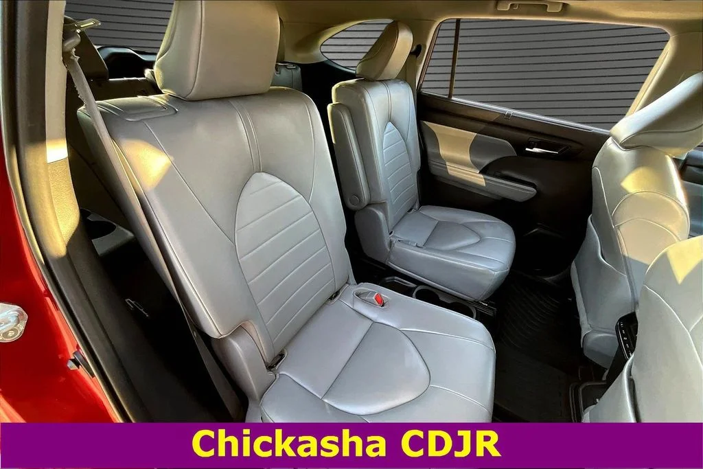 2022 Toyota Highlander XLE - Photo 23