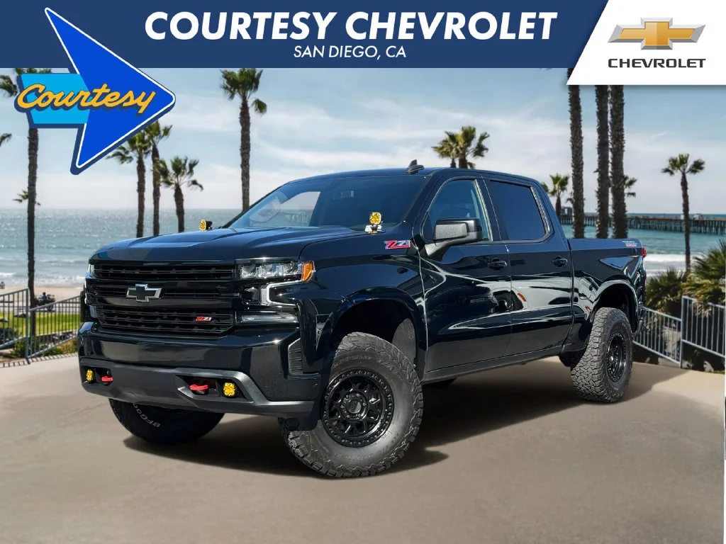 Used 2021 BLACK Chevrolet LT Trail Boss image 1
