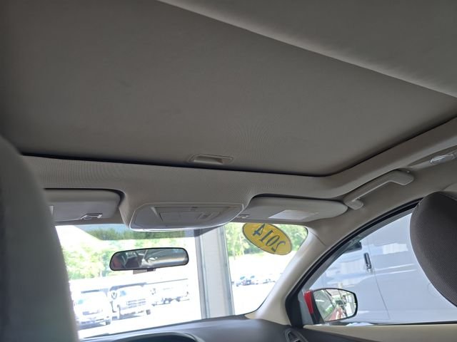 Used 2014 Red Ford SE image 13